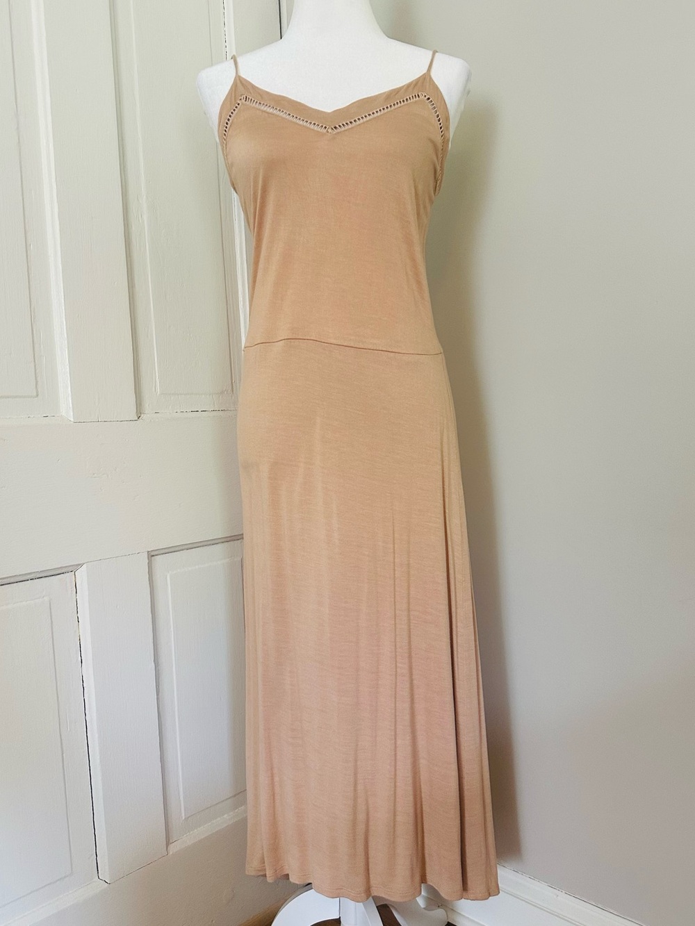 Soft Joie Tan Maxi Dress NWT Medium